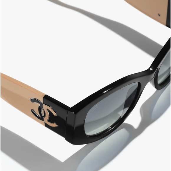 CHANEL OVAL SUNGLASSES in Black & Beige / New - Picture 2 of 4